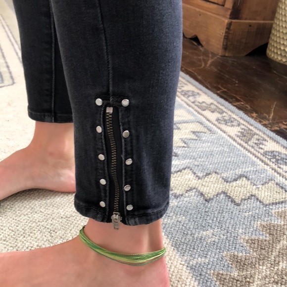 Levi’s - Picture 3 of 4